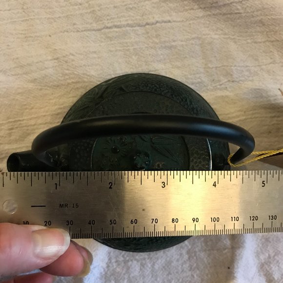 Mini Cast Iron Tetsubin ornate personal tea kettle - Picture 13 of 13